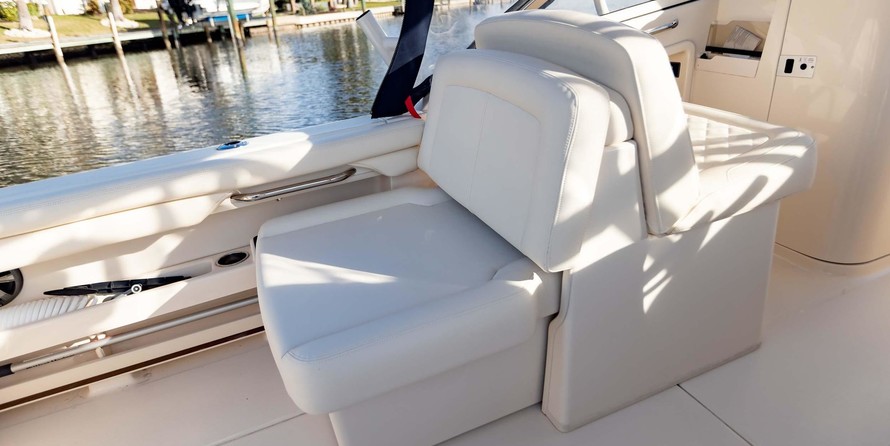 Grady-White Freedom 275