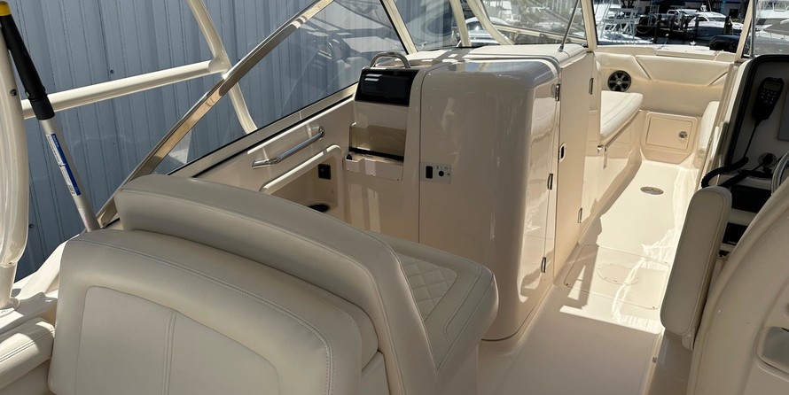 Grady-White Freedom 275