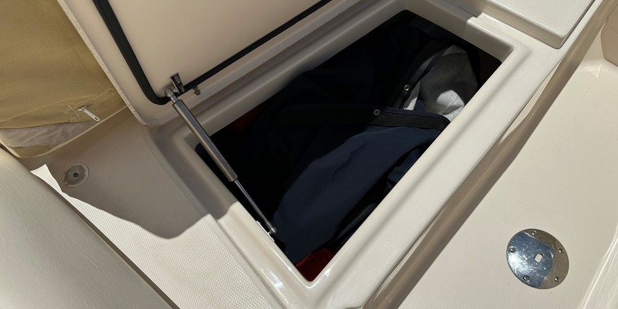 Grady-White Freedom 275