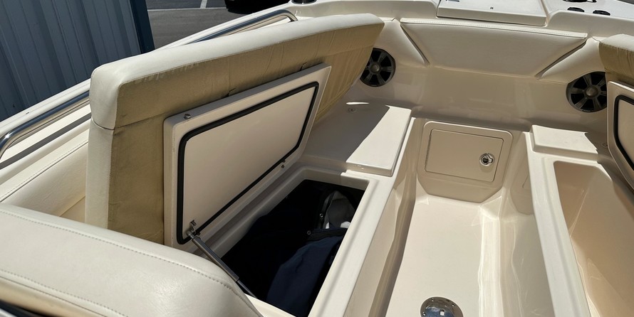 Grady-White Freedom 275