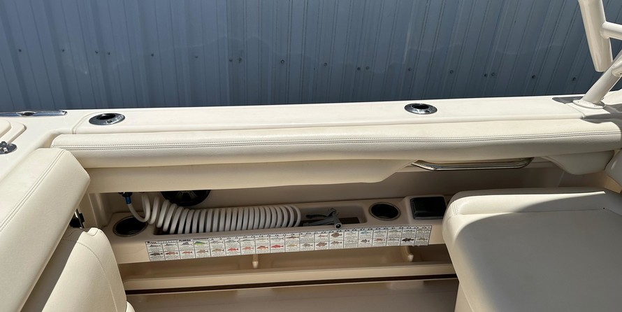 Grady-White Freedom 275