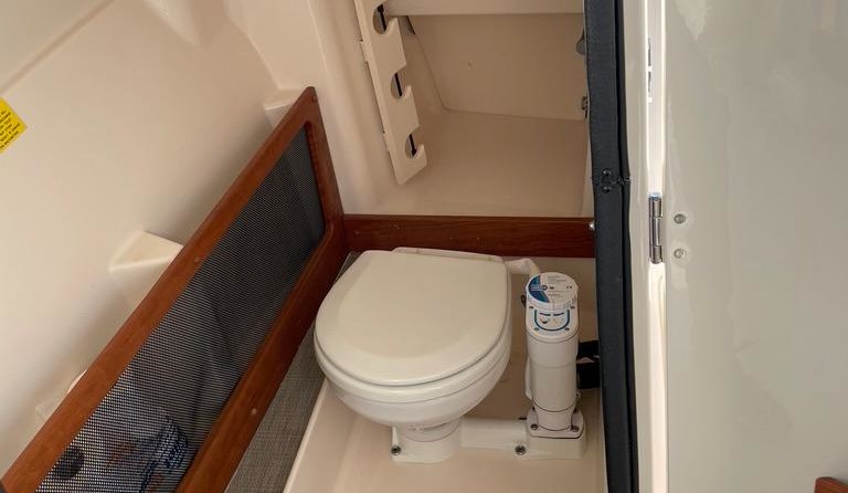 Grady-White Freedom 275