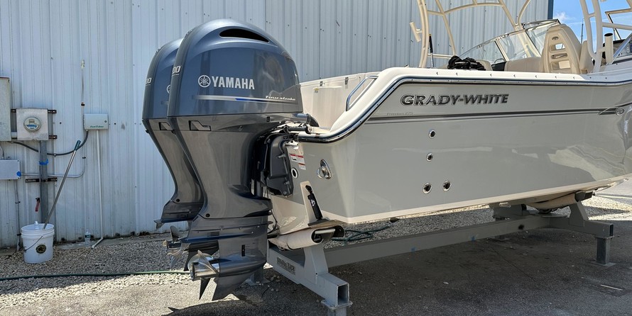 Grady-White Freedom 275