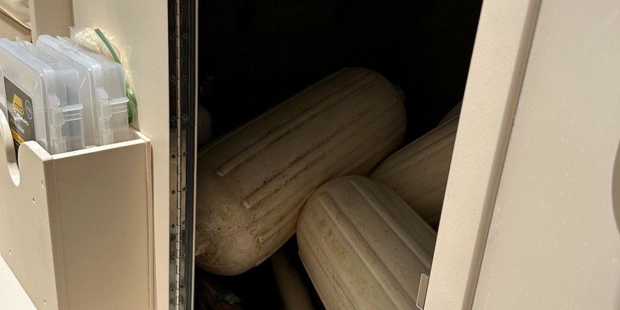 Grady-White Freedom 275