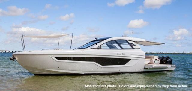 Cruisers Yachts 50 Cantius