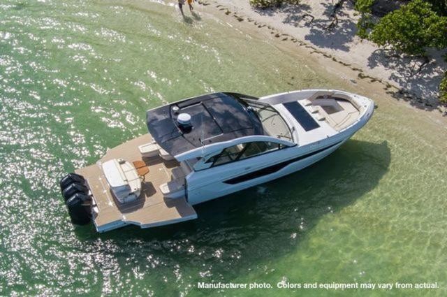 Cruisers Yachts 50 Cantius