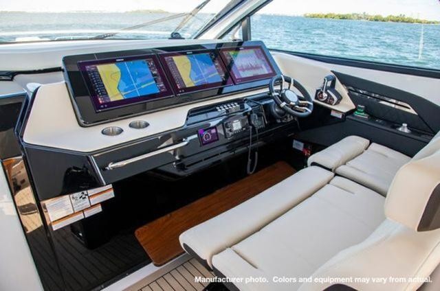 Cruisers Yachts 50 Cantius