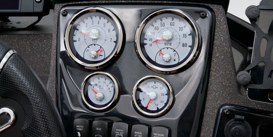 Tracker Targa V-19 WT