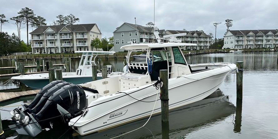 Boston Whaler 350 Outrage