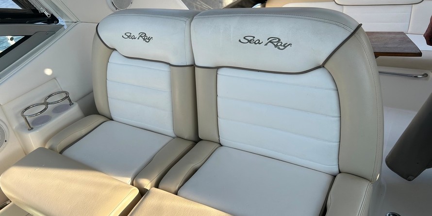 Sea Ray 350 Sundancer