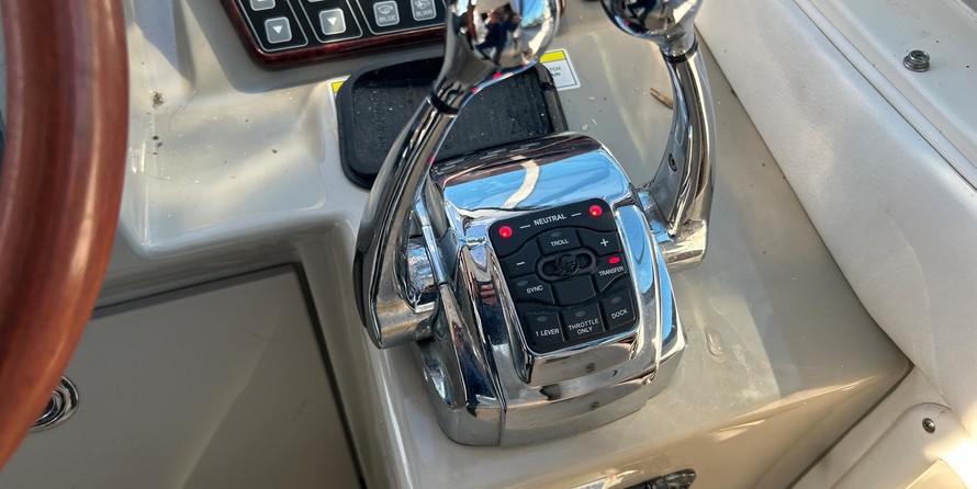 Sea Ray 350 Sundancer