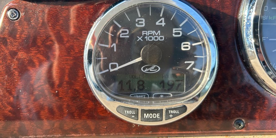 Sea Ray 350 Sundancer