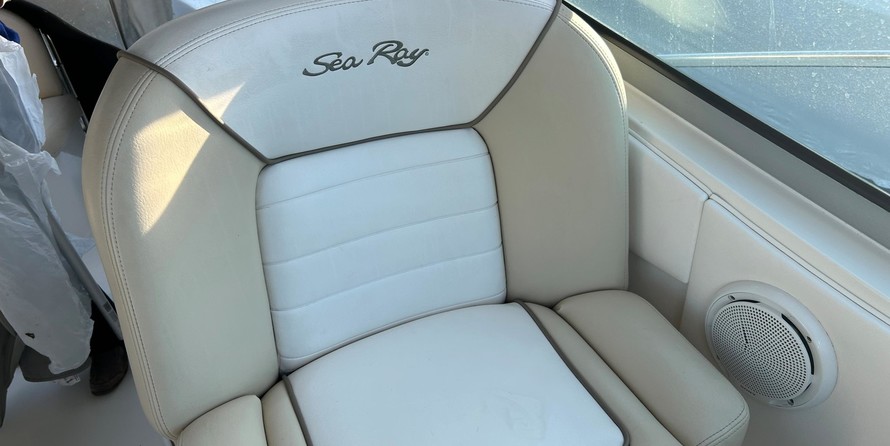 Sea Ray 350 Sundancer