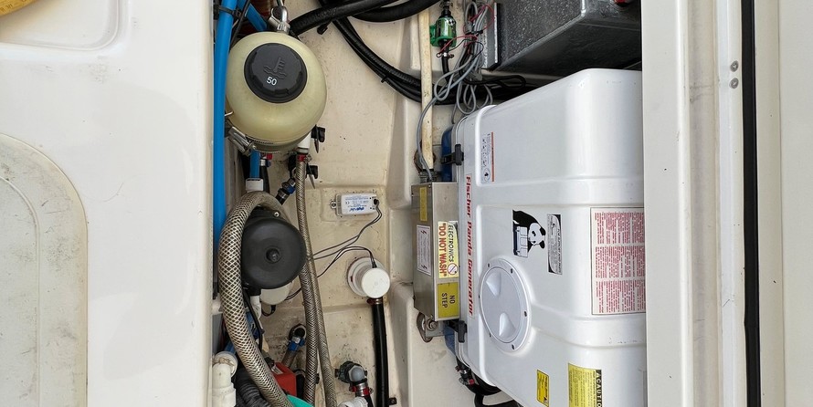 Boston Whaler 345 Conquest