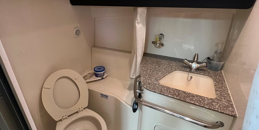 Boston Whaler 345 Conquest