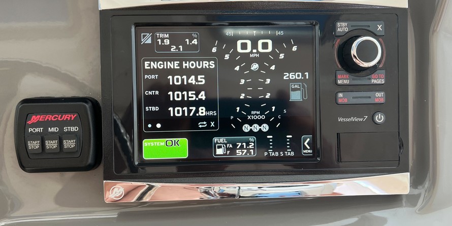 Boston Whaler 345 Conquest