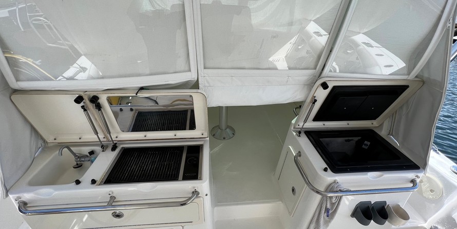 Boston Whaler 345 Conquest