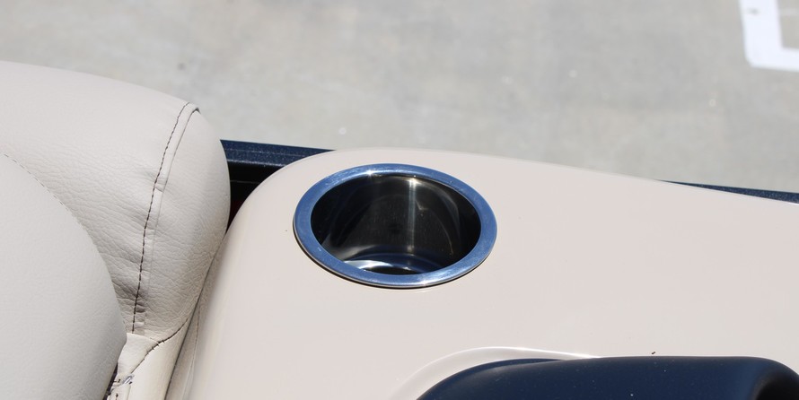 Premier Pontoons Navigator 220