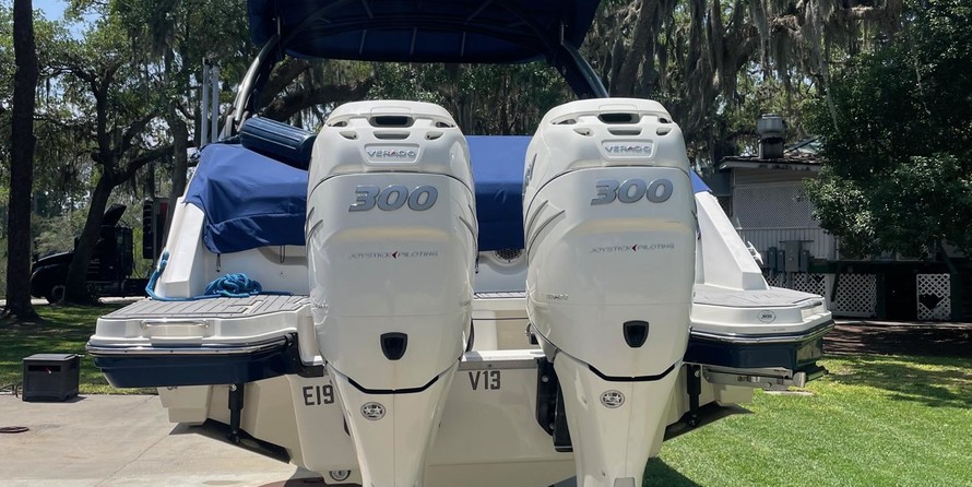 Sea Ray SLX 310 OB