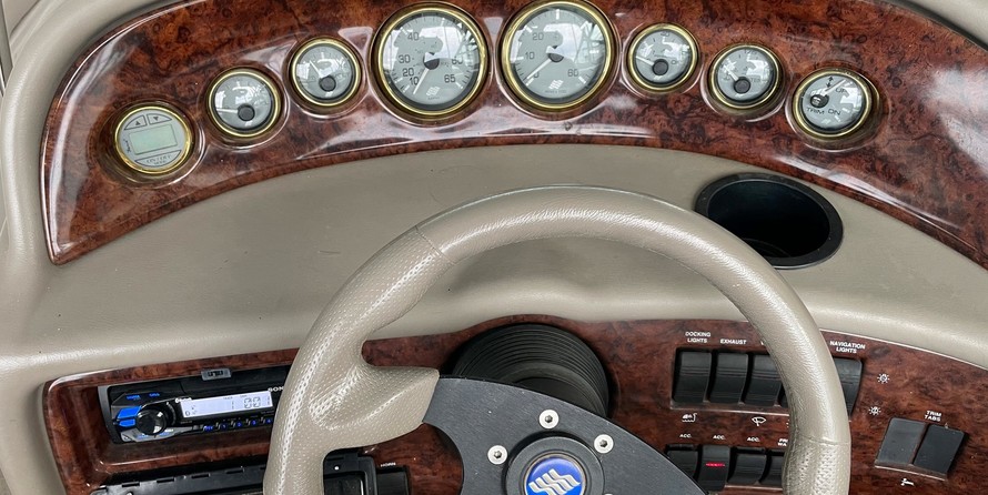 Four winns 220 horizon