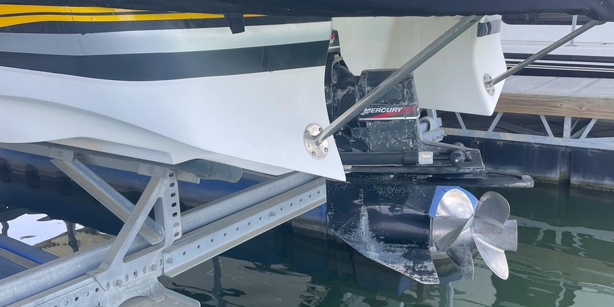 Four winns 220 horizon