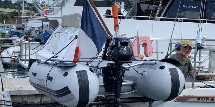 Amel Super Maramu 2000