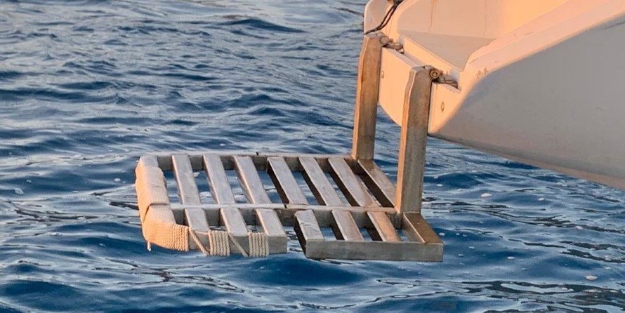 Amel Super Maramu 2000