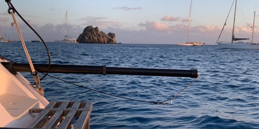 Amel Super Maramu 2000