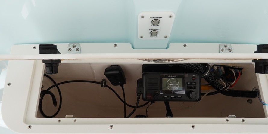 Sea Ray hunt ultra 211