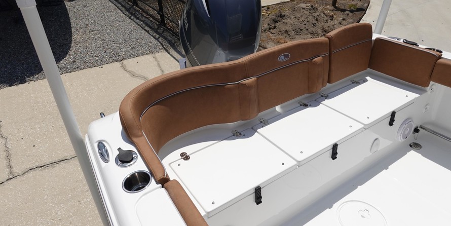 Sea Ray hunt ultra 211