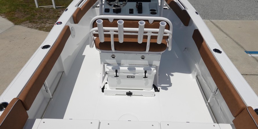 Sea Ray hunt ultra 211