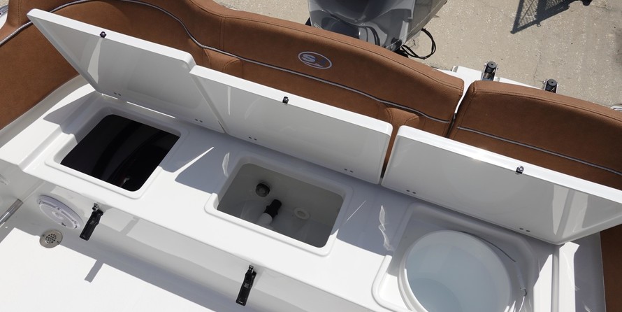 Sea Ray hunt ultra 211