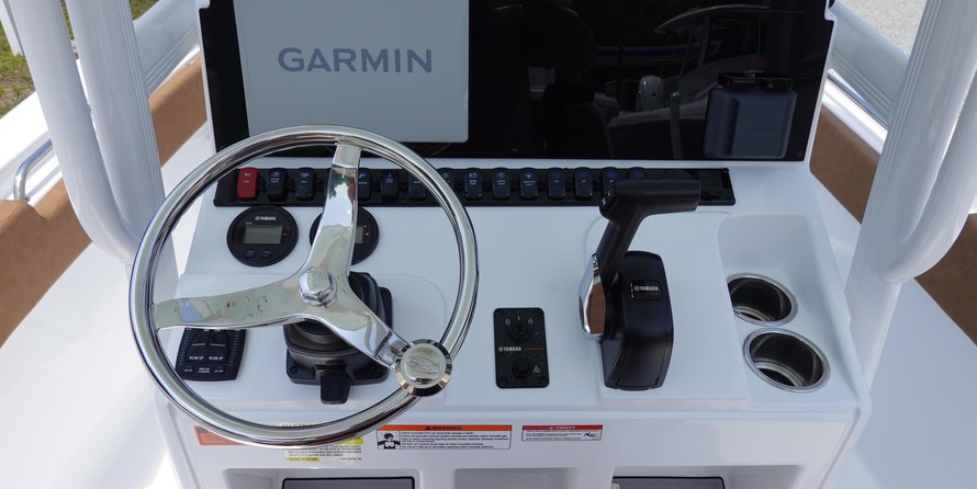 Sea Ray hunt ultra 211