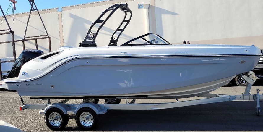 Bayliner DX 2200