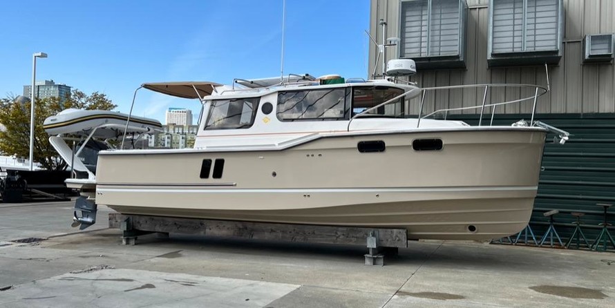 Ranger Tugs R-27