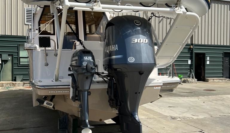 Ranger Tugs R-27