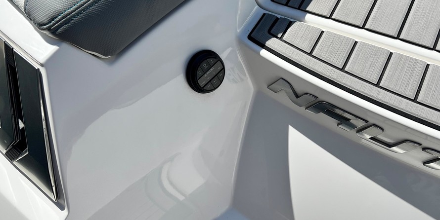 Super Air Nautique G25