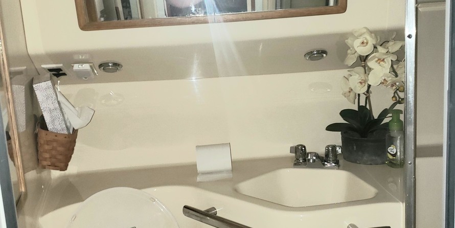 Sea ray 400 express cruiser