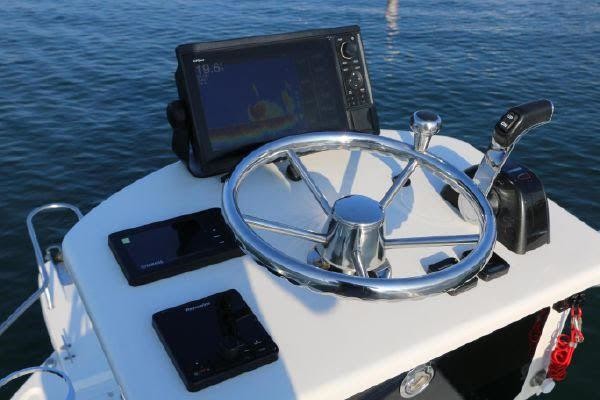 Parker 2320 Sport Cabin