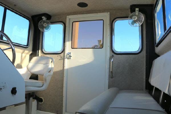 Parker 2320 Sport Cabin