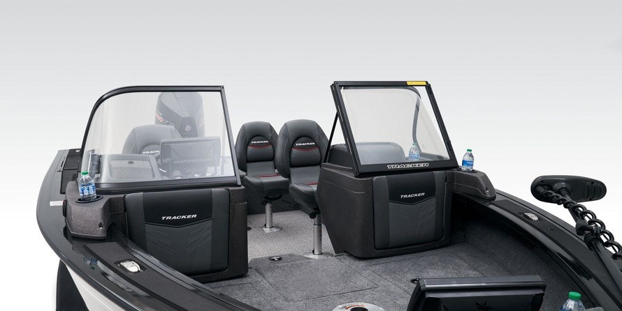 Tracker Targa V-19 WT