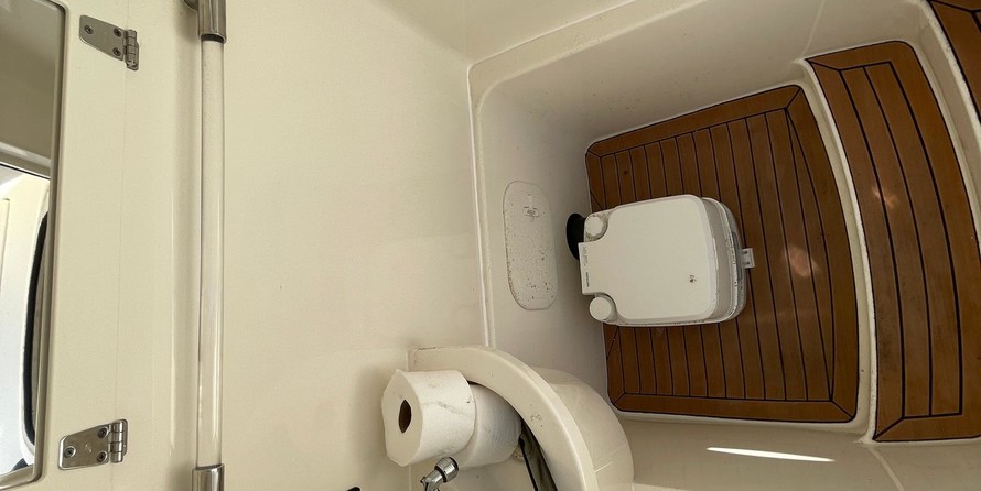 Cobia 217 center console