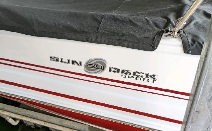 Hurricane 201 sundeck sport