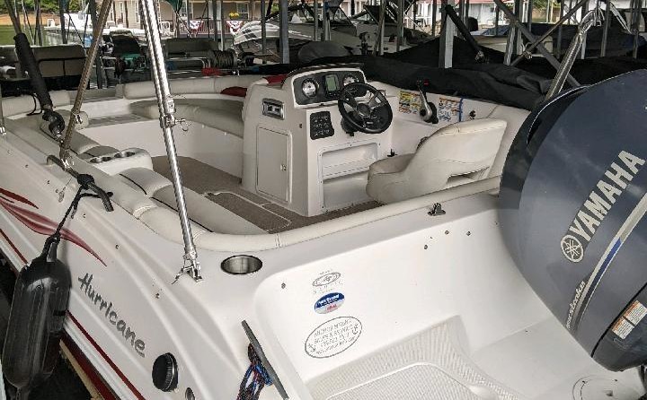 Hurricane 201 sundeck sport