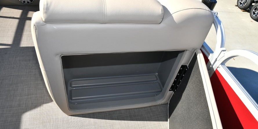 Sun Tracker Party Barge 20 DLX