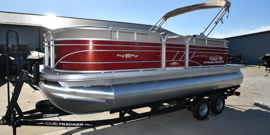 Sun Tracker Party Barge 20 DLX