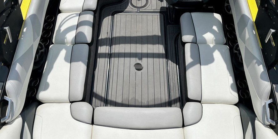 Malibu Wakesetter 23 LSV