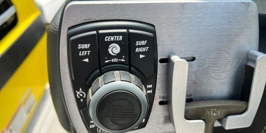 Malibu Wakesetter 23 LSV