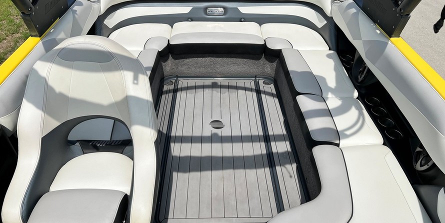 Malibu Wakesetter 23 LSV