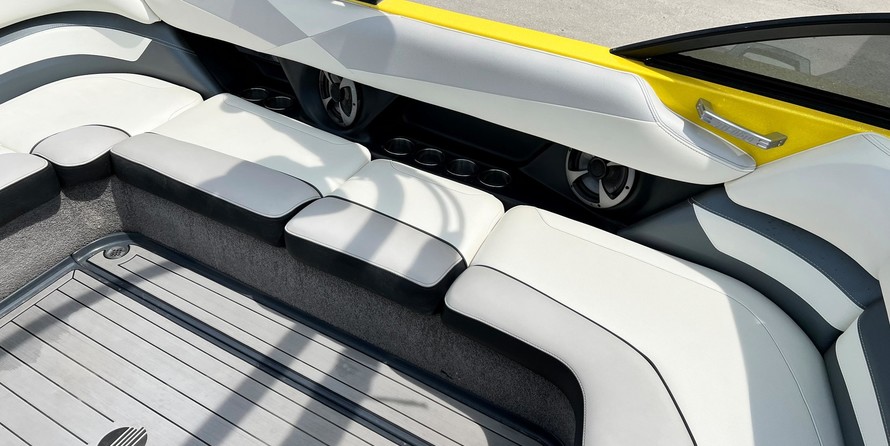 Malibu Wakesetter 23 LSV